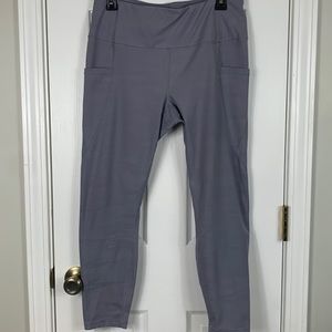 Active Life grey leggings size XL. Pockets on each side. Pocket on waist.